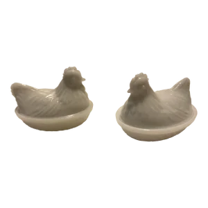 1930s Hazel-Atlas Small Hen on Nest, Milk Glass or Plantonite - Set of 2