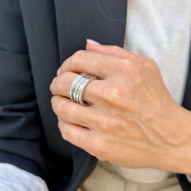 White Men’s Bvlgari Bugari Iconic b.zero1 Four-Band 18k White Gold Band Ring For Sale - Image 8 of 8