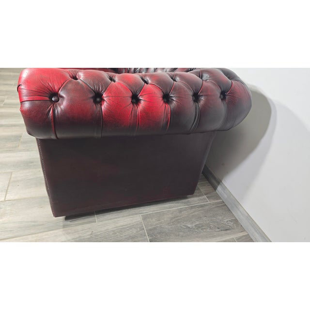 Leather Sofa in style of Chesterfield, 1980s For Sale - Image 6 of 16