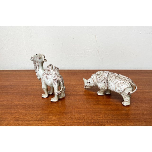 German Studio Pottery Camel and Rhino Figures from Hamelner Töpferei, 1970s, Set of 2 For Sale - Image 3 of 18