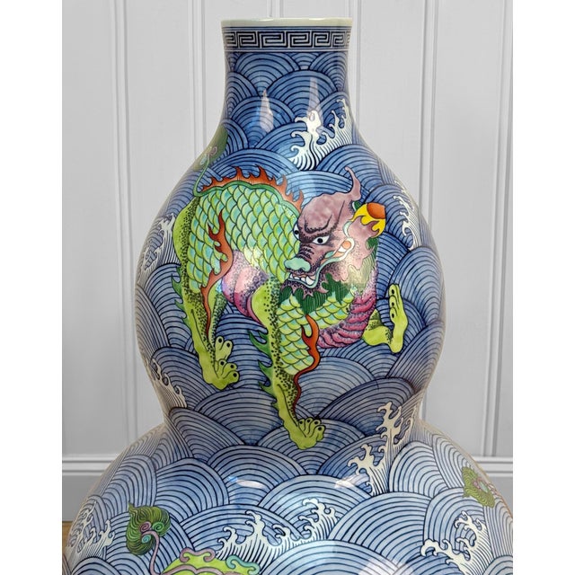 Vintage 29" Chinese Kangxi Qing Porcelain Dragon Double-Gourd Floor Vase For Sale - Image 6 of 11