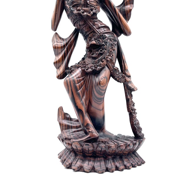 1950s Large Hand-Carved Sculpture of the Goddess Dewi Sri in Makassar Ebony, Bali, 1950s-1960s For Sale - Image 5 of 18