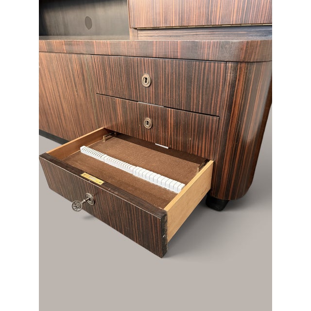 1930s Large New Objectivity Wardrobe by Bruno Paul, 1930s For Sale - Image 5 of 16