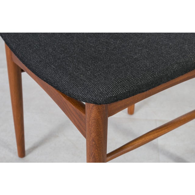 Mid-Century Modern Danish Dining Set in Teak, 1960s, Set of 7 For Sale - Image 12 of 18