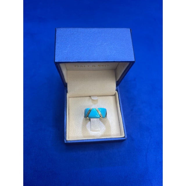 Diamond Turquoise Light Blue Enamel Eternity Band Unique Stretch 18k Gold Ring, Size 6 For Sale - Image 10 of 18