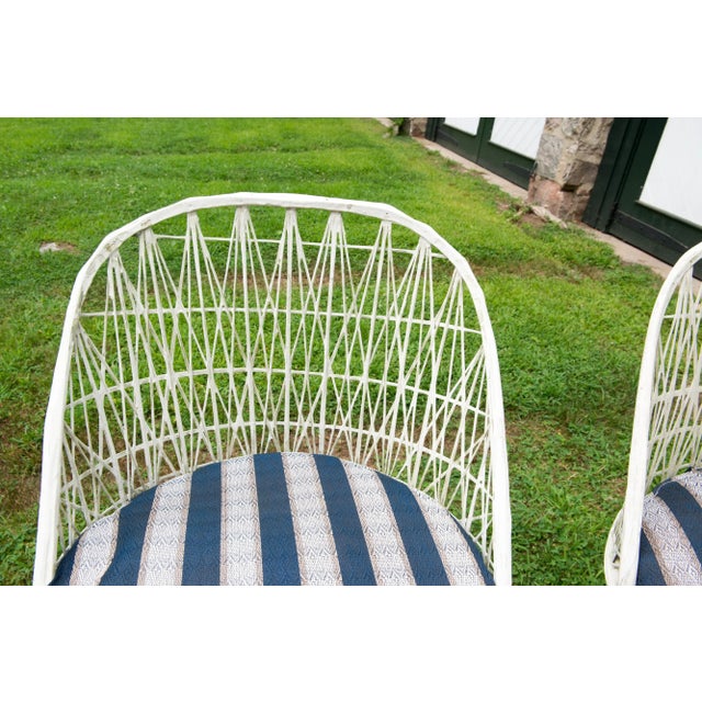 1960s Russell Woodard Spun Fiberglass Stools - Set of 3 For Sale - Image 5 of 12