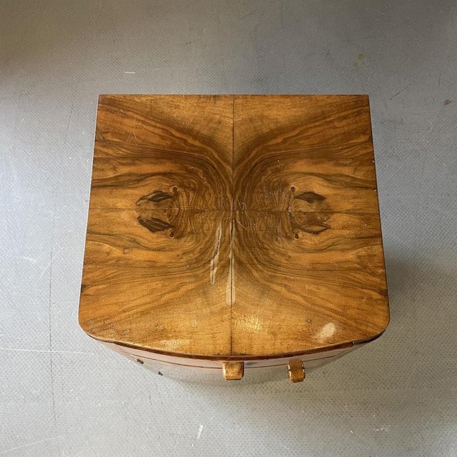 Art Deco Walnut Burr Bedside Tables, Set of 2 For Sale - Image 4 of 15
