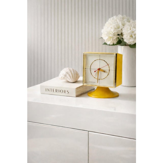 1970s Mid 20th Century General Electric Tulip Base Yellow Electric Desk Clock MCM For Sale - Image 5 of 12