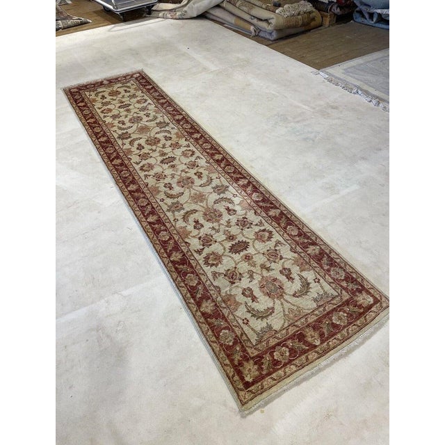 Middle Eastern Rug in Wool For Sale - Image 5 of 10