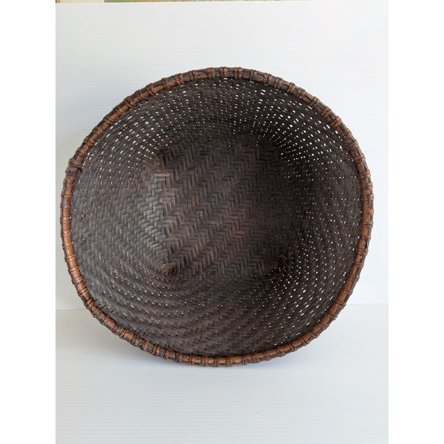 1960s Large Vintage Philippine Tinguian Tribe Labba Basket For Sale - Image 5 of 8