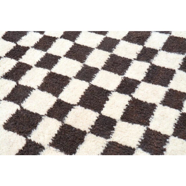 Dark Brown & White Checkered Moroccan Wool Area Rug - 8x10 For Sale In New York - Image 6 of 6