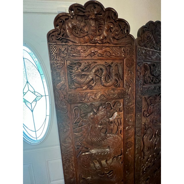 Mid-Century Modern Mid 20th Century Exquisite Indonesian Solid Teak Screen – Hand-Carved Dragons & Floral Motifs For Sale - Image 3 of 7