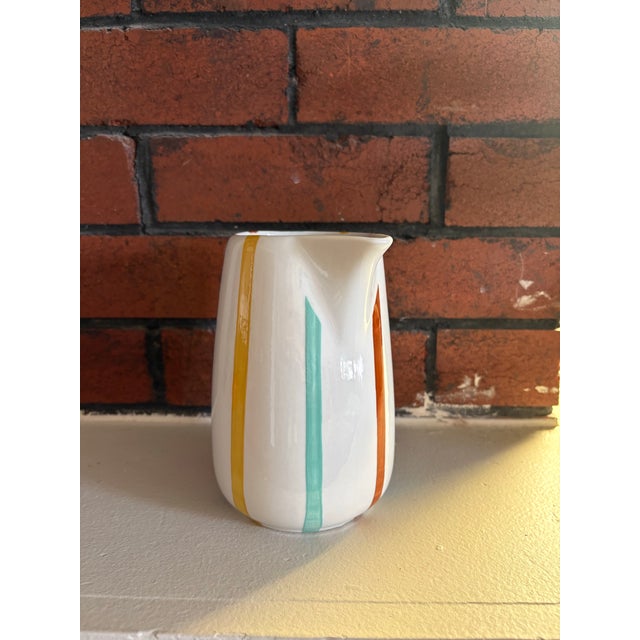 Mid 20th Century De Sphinx Holland Parafeu Pitcher – Hand Decorated Dutch Mid Century Ceramic For Sale In Seattle - Image 6 of 12