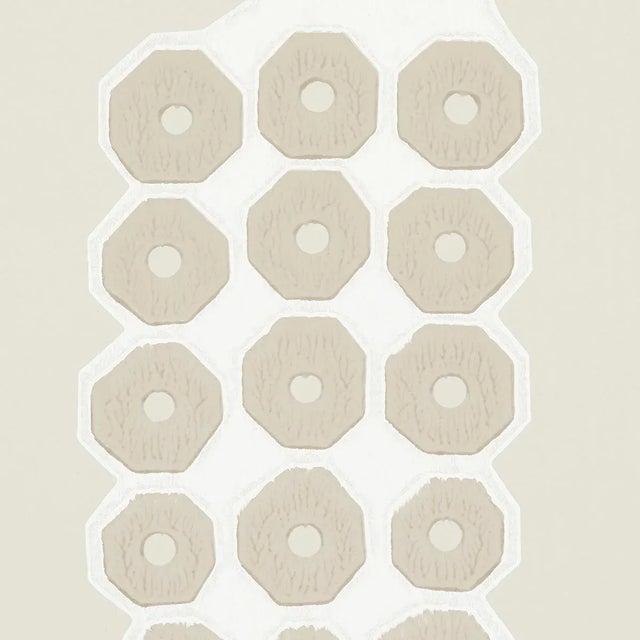 Contemporary Sample - Schumacher x Neisha Crosland Hollywood Grape Wallpaper in Gesso For Sale - Image 3 of 5