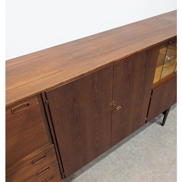 Long Mid-Century Modern Sideboard from O.M.F., 1960s For Sale - Image 9 of 13