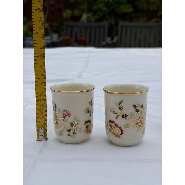 Chinoiserie Vintage 1999 Zsolnay Hungary Hand-Painted "Pillangós" Butterfly Porcelain Sake Cups - Pair For Sale - Image 3 of 7