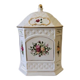 Example of Royal Albert Vessels and Vases