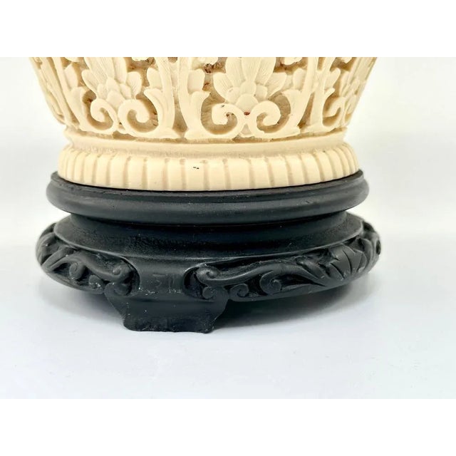 Large Chinese Vase in Resin, 1970s For Sale - Image 11 of 12