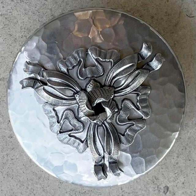 1930s Circa 1930 Whimsical Hand Forged Rose & Ribbon Aluminum Trinket Box For Sale - Image 5 of 18