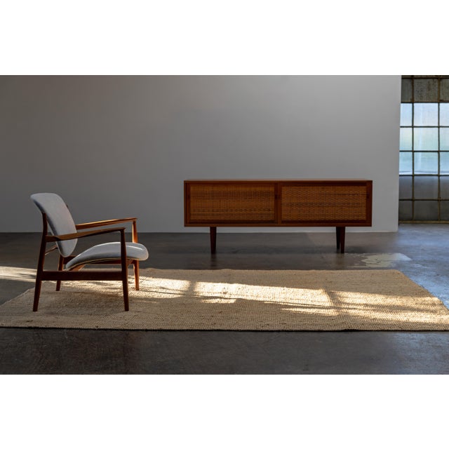 RY 26 Sideboard in Teak and Cane by Hans Wegner Ry Møbler, 1960s For Sale - Image 4 of 18