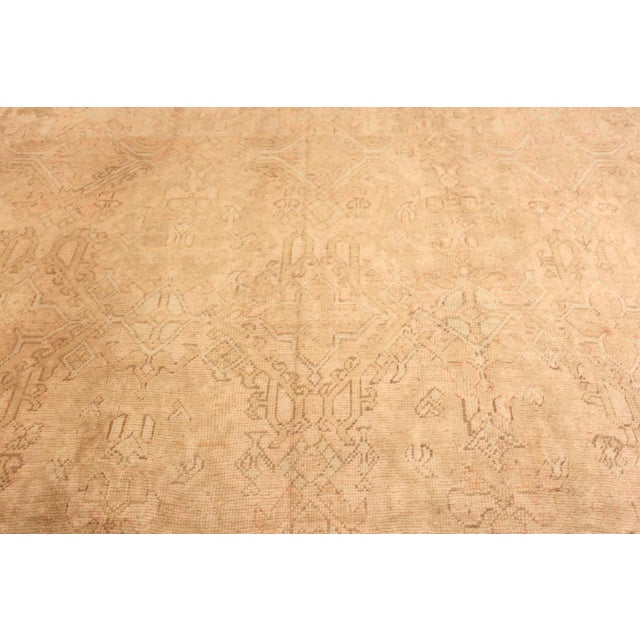 Elegant Golden Geometric Large Antique Turkish Oushak Rug, Country of Origin: Turkey, Circa Date: Antique