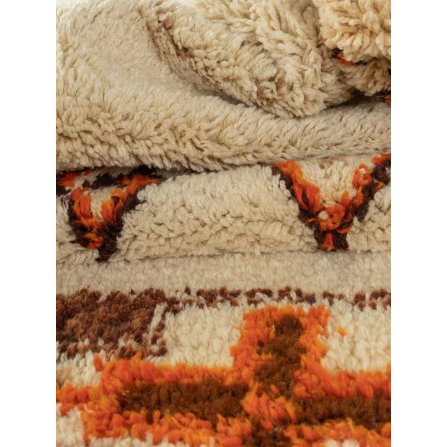 1960s Vintage Berber Rug, 1960s For Sale - Image 5 of 9