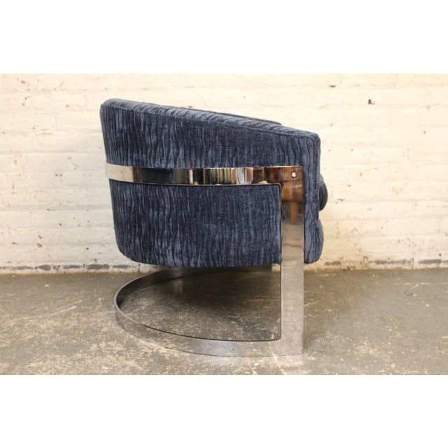Blue Pair of Mid-Century Chrome Tub Lounge Chairs Attributed to Milo Baughman For Sale - Image 8 of 18