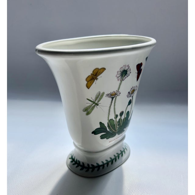 Daisy Botanic Garden Oval Ceramic Vase by Portmeirion, 1970’s For Sale In New York - Image 6 of 17
