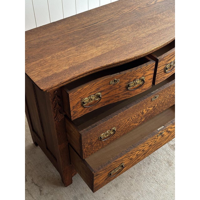 Antique Quarter-Sawn Oak Chest of Drawers With Serpentine Front For Sale - Image 12 of 18