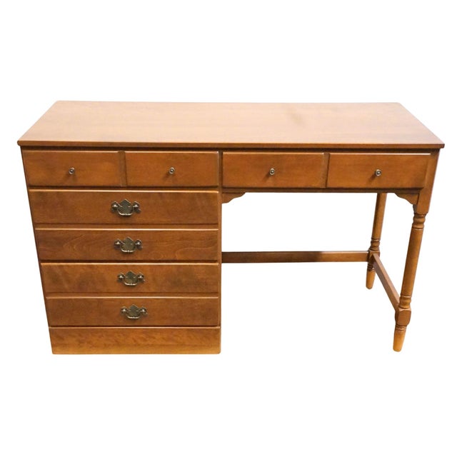 American Ethan Allen / Baumritter Heirloom Nutmeg Maple CRP Custom Room Plan 48" Student Desk 665 For Sale - Image 3 of 13