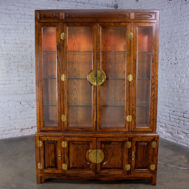 Wood Late 20th Century Campaign or Chinoiserie Style Lighted China Hutch by Bernhardt Dark Oak & Brass For Sale - Image 7 of 18