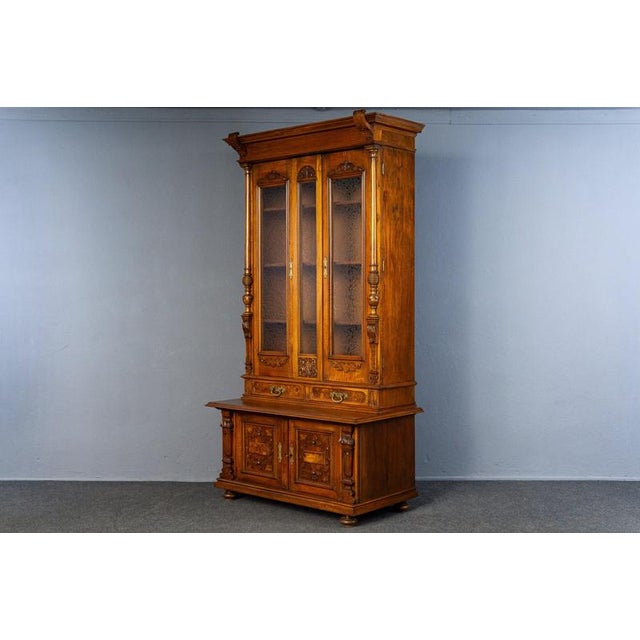Decorative Gründerzeit Bookcase in Walnut and Oak, 1800s For Sale - Image 4 of 18