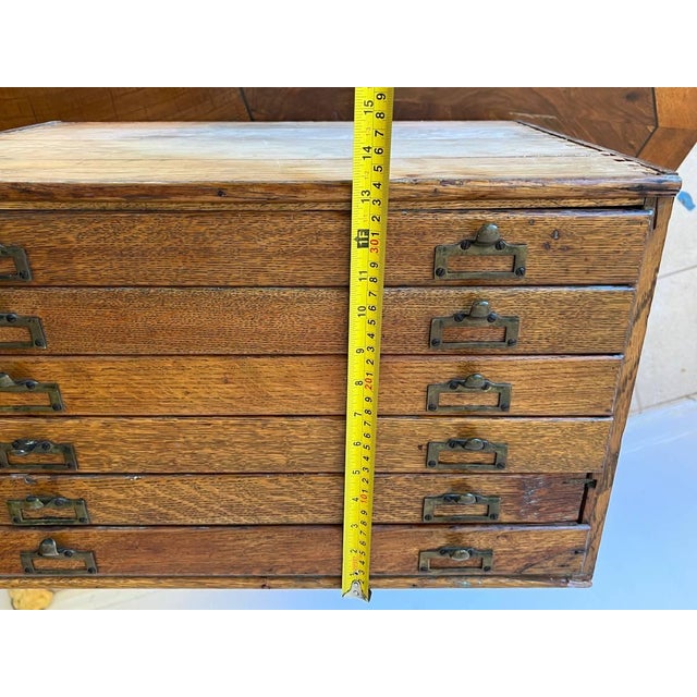 Early 20th Century Antique Oak 6 Drawers Plan Chest. By Macey. For Sale - Image 13 of 17