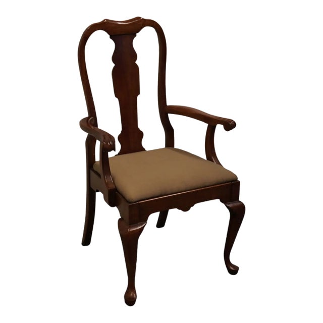 Pennsylvania House Traditional Queen Anne Style Cherry Splat Back Dining Arm Chair 11-3110 For Sale