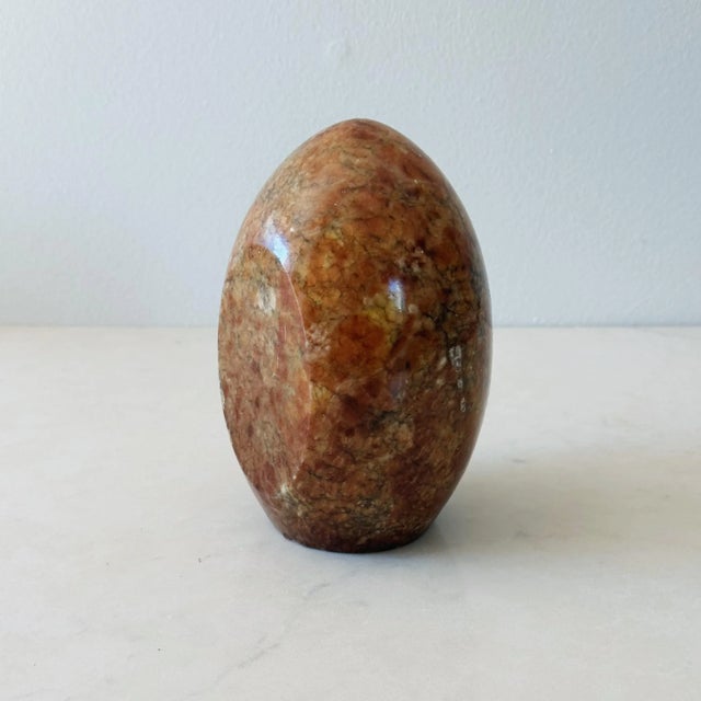 Mid-Century Italian Paper Weight of Alabaster Marble in Egg Form For Sale In Los Angeles - Image 6 of 6