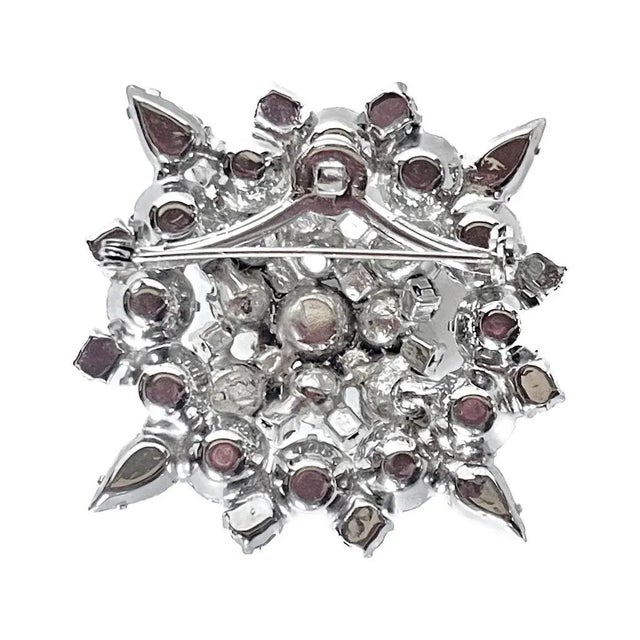 Vintage Starburst Rhinestone Brooch Pin For Sale - Image 4 of 4