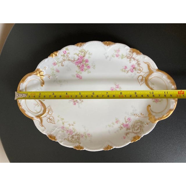 Early 20th Century Limoges French Roses Porcelain Oval Serving Platter or Tray With Gold Accents For Sale - Image 9 of 12