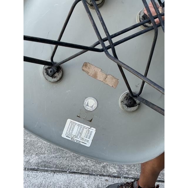 Vintage Eames “Eiffel Tower” Fiberglass Chairs - Set of 4 For Sale - Image 10 of 12