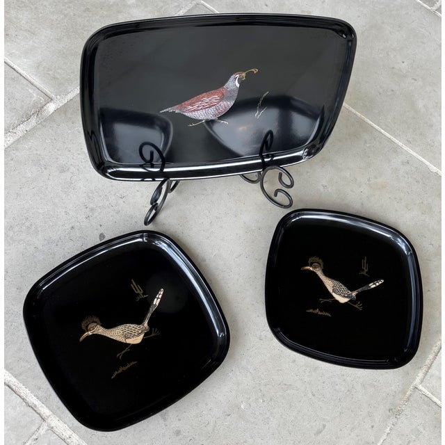 Black Circa 1970 Couroc Quail & Roadrunner Three-Piece Tray Ensemble For Sale - Image 8 of 12