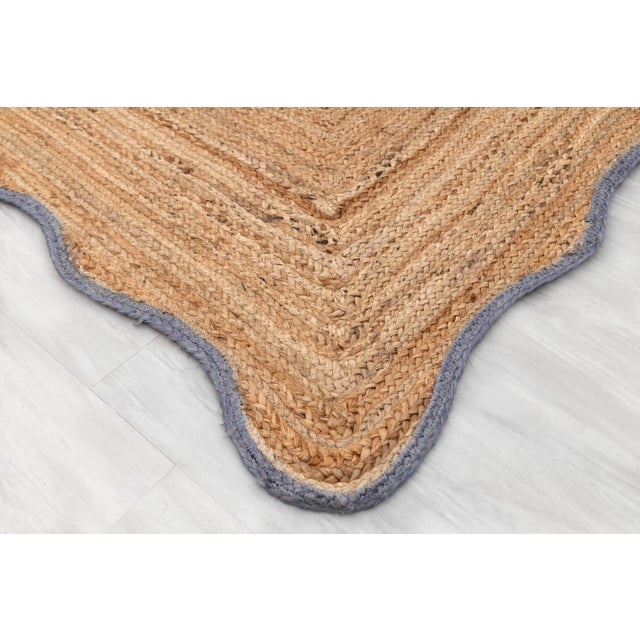 Boho Chic 5x7Ft. Grey Wave Scallop Jute Rug For Sale - Image 3 of 12