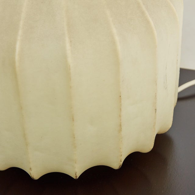 Mid-Century Modern Large ‘Gatto’ Cocoon Table Lamp by Achille & Pier Giacomo Castiglioni for Flos For Sale - Image 3 of 11