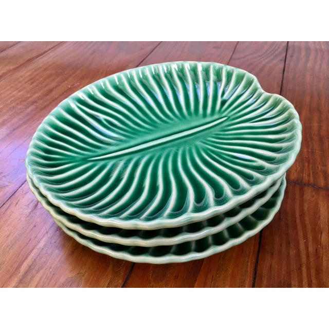 Hollywood Regency Vintage Herman Dodge & Son Lilly Pad Plates - Set of 3 For Sale - Image 3 of 7