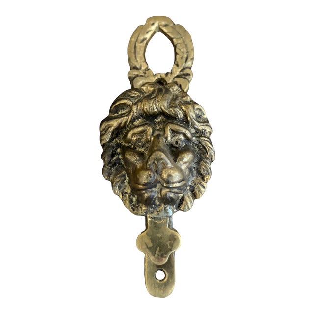 Circa 1930s English Cast Brass Lion Head Door Knocker For Sale