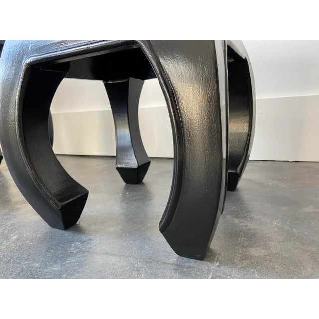 Late 20th Century Vintage Curved Leg Black Stool For Sale In Nashville - Image 6 of 8