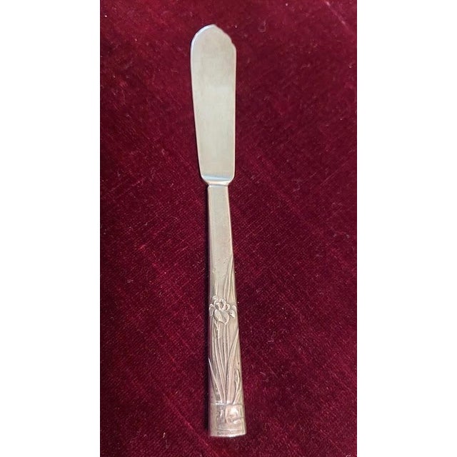 Early 20th Century Art Deco Durgin Iris Sterling Silver Hollow Handle Butter Spreaders - Set of 9 For Sale - Image 4 of 6