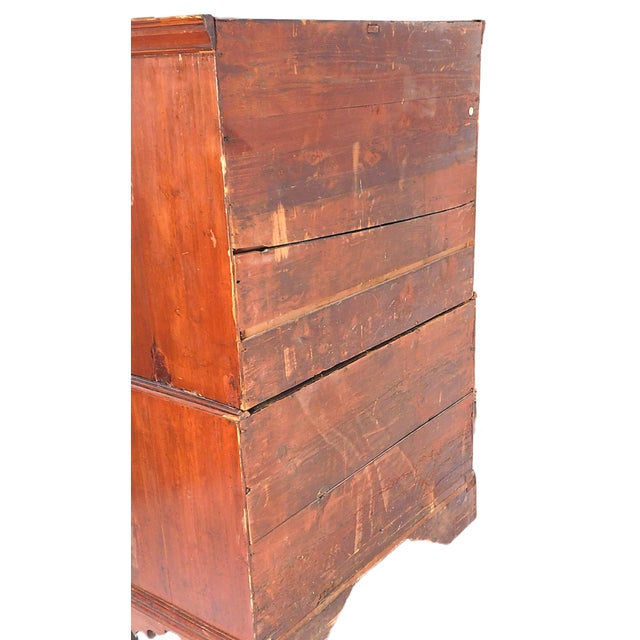 New England Chest on Chest, C. 1780-1810, in the Chippendale-Federal Taste For Sale In New York - Image 6 of 6
