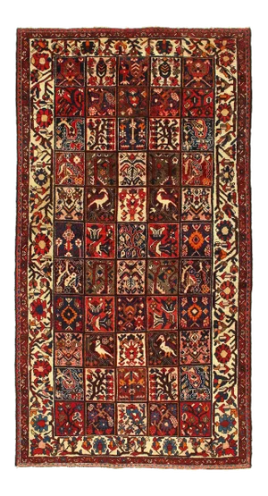 1950s Vintage Hand Knotted Bakhtiari Rug 5'5'' X 9'7''