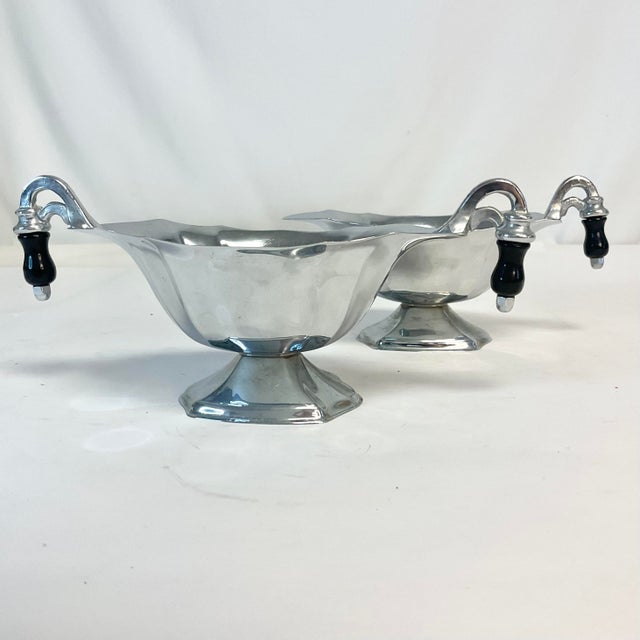 Chrome 1950s Vintage Art Deco Hollywood Regency Chrome & Bakelite Creamer and Sugar - 2 Piece Set For Sale - Image 8 of 9
