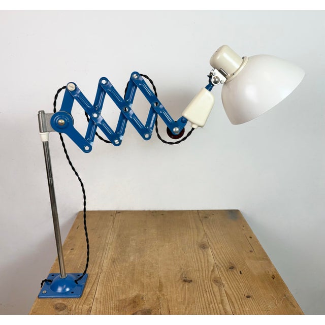 Industrial East German Scissor Table Lamp from Veb Zweckleuchtenbau Dresden, 1950s For Sale - Image 15 of 18