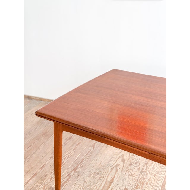 Wood Mid-Century Modern Danish Dining Table in Teak For Sale - Image 7 of 18